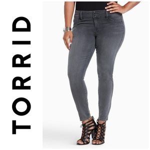 Torrid Denim Jegging Gray Wash Size 22R Plus Size Power Stretch